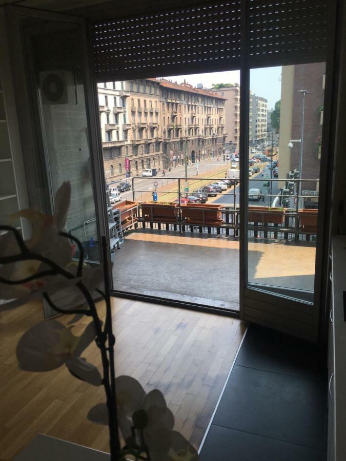 Rio Central M3 Sondrio E Stazione Centrale Милано Екстериор снимка
