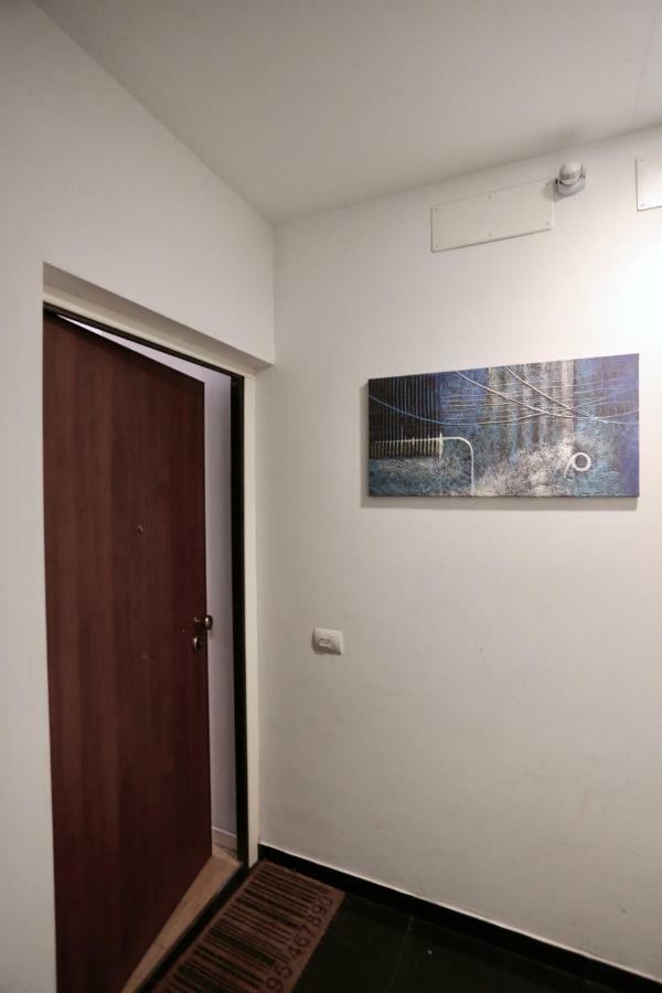 Rio Central M3 Sondrio E Stazione Centrale Милано Екстериор снимка