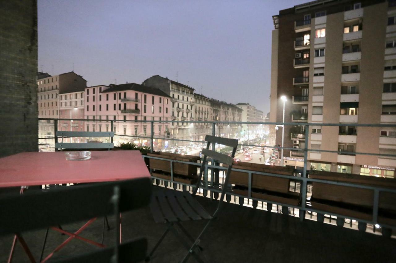 Rio Central M3 Sondrio E Stazione Centrale Милано Екстериор снимка